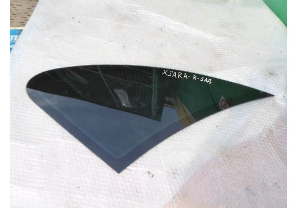 кутник правий задній Xsara Picasso 